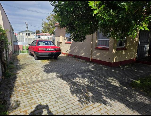 2 BEDROOM HOUSE FOR SALE IN RUYTERWACHT